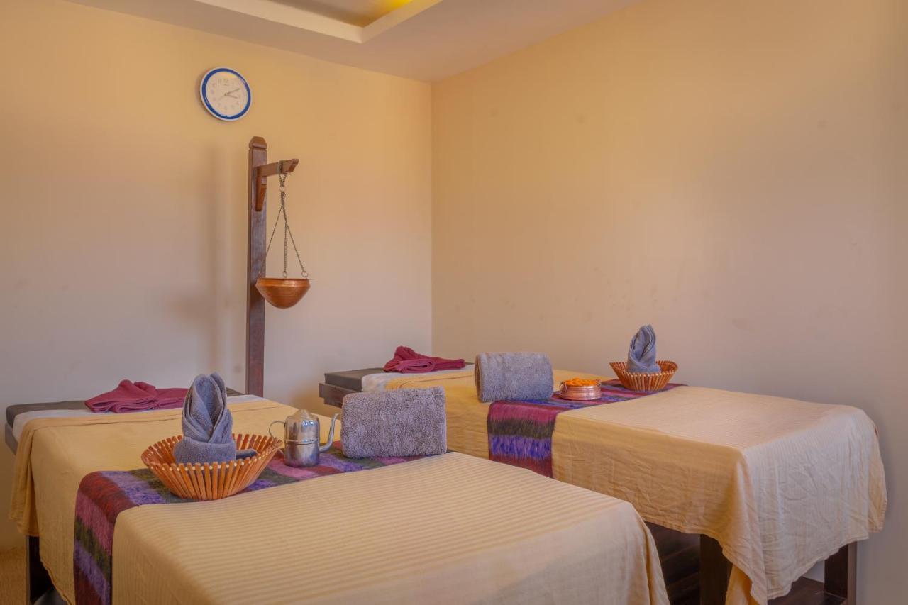 Hotel Tradition & Spa Катманду Экстерьер фото