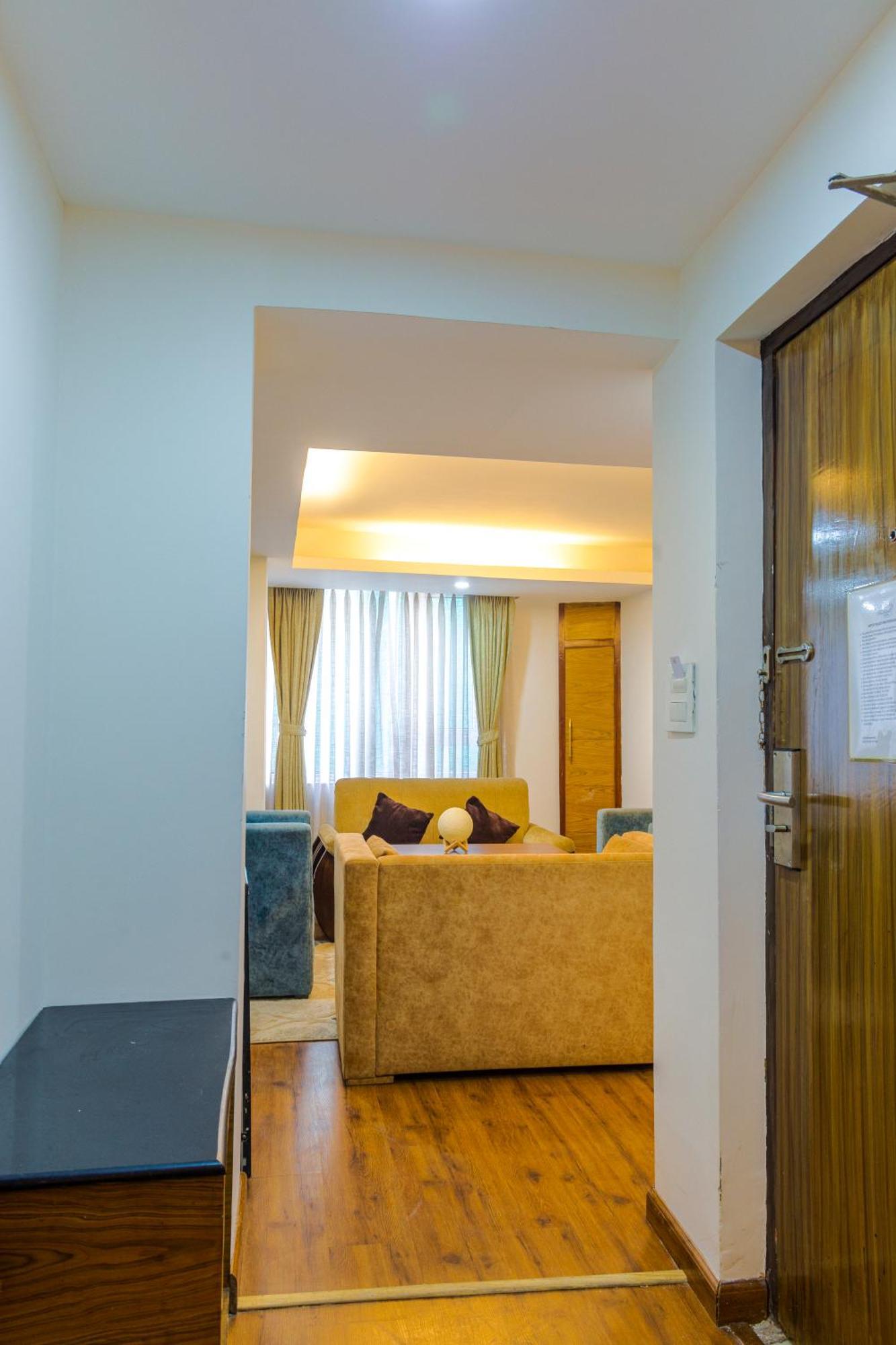 Hotel Tradition & Spa Катманду Экстерьер фото